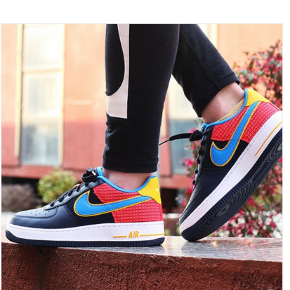 NIKE Air Force 1 Sneakers - Picture 8 of 11